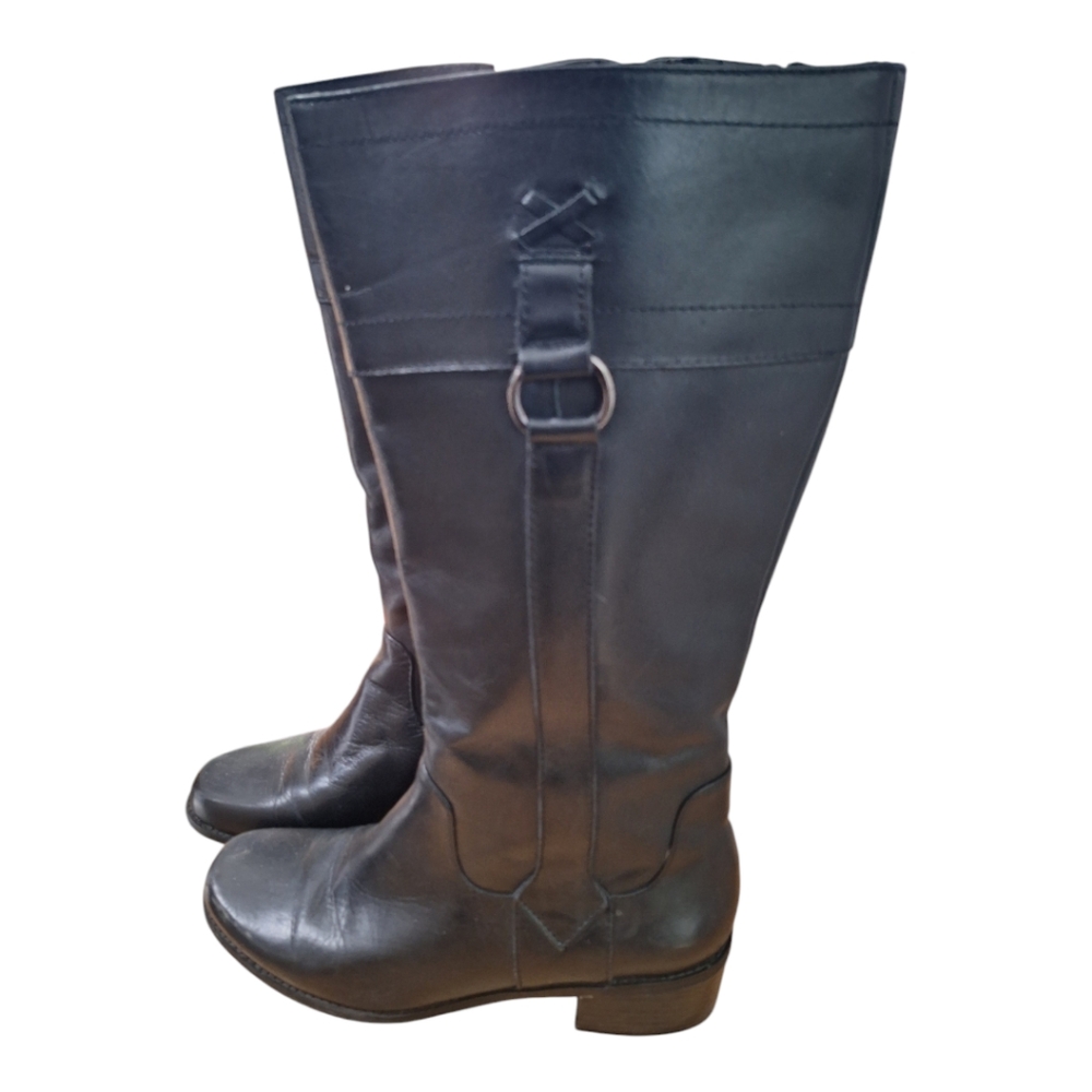 St. John's Bay Womens Douglas Stacked Heel Riding Boots Size 7 Flat Leather